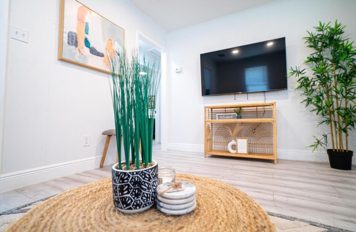Homey Cozy Newly Renovated Stylish&Chic 7 Guests Tampa Eksteriør bilde